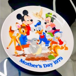 Walt Disney Mother's Day 1979 
Collectible item, they made only 10,000
